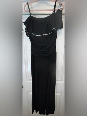 R & M Richards Ruched Trim Detail Jumpsuit. New with Tags. Sz: 14. Asking: $89.